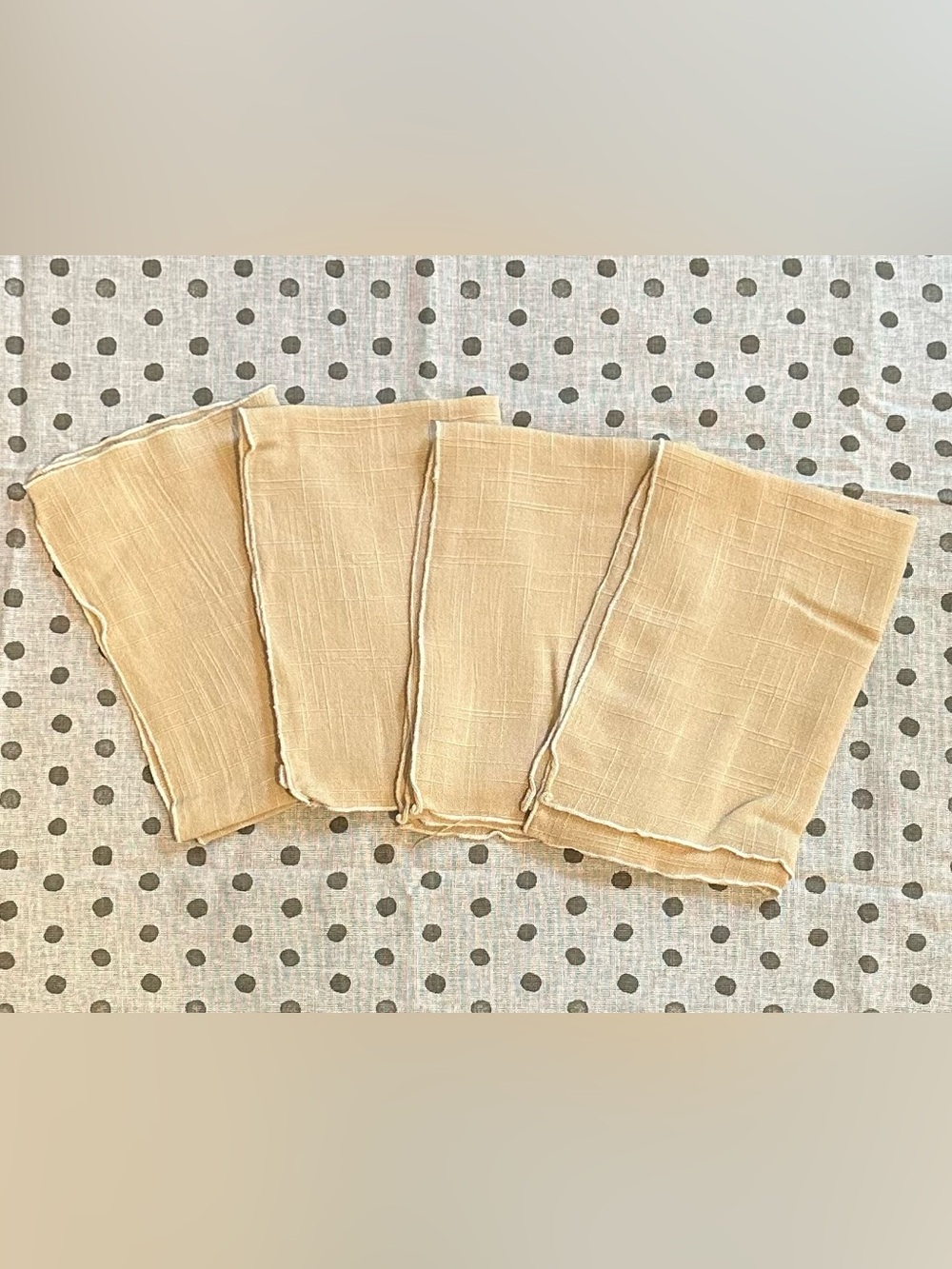 Vintage • set of 4 cloth napkins • cream colored